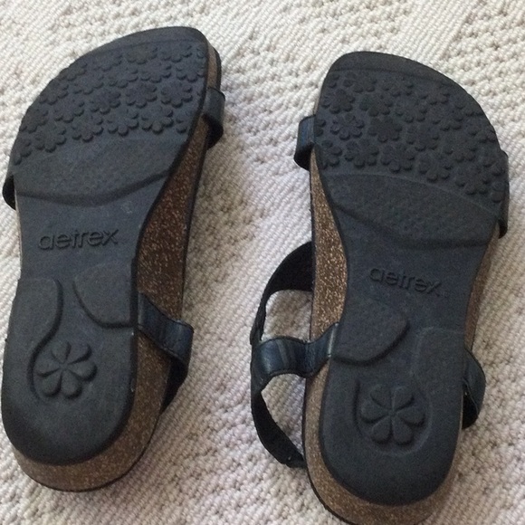 EUC aetrex sandals - Picture 3 of 4